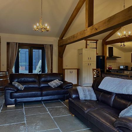 Trelaske Mill Cider Barn-With Hot Tub, Fire Pit Bbq Lewannick Buitenkant foto