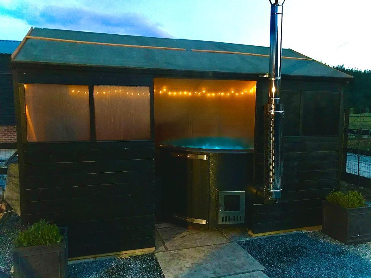 Trelaske Mill Cider Barn-With Hot Tub, Fire Pit Bbq Lewannick Buitenkant foto