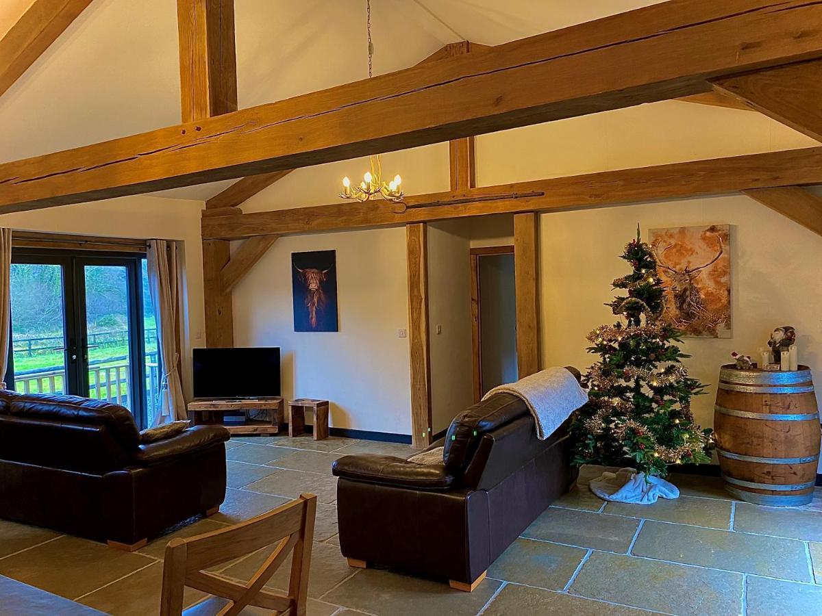 Trelaske Mill Cider Barn-With Hot Tub, Fire Pit Bbq Lewannick Buitenkant foto